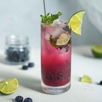Kokteilis Blueberry-Mojito